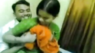 বাদামী কেশিক মহিলার, তার বাংলা চুদাচুদি xxxx পায়ে পৃথক্ ছড়িয়ে পড়ে.