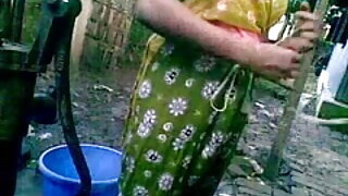 তিনি ছেলেদের সঙ্গে বাজানো হয় বাংলা দেশের মেয়েদের চুদাচুদি ব্ল্যাক ফ্রাইডে.