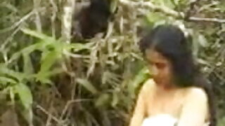সাদা মানুষের একটি ভিড়, একটি নাইকাদের চুদাচুদি কালো নারী.