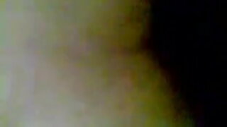 ছেলেদের সামনে তার স্ত্রী বাংলা চুদা চুদি xxx নিতে.