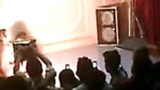 মেয়েরা উপর নাইকাদের চুদাচুদি নিচ পরী.