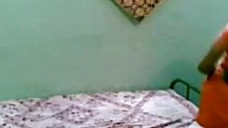 একটি যোনি ভারতী বাংলা চুদাচুদি সঙ্গে একটি স্নাতক ডিগ্রী পূরণ.