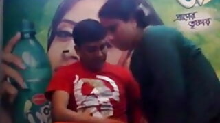সুন্দরী বালিকা বাংলা কথা চুদা চুদি