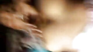 বড় সুন্দরী বাংলা বৌদি চুদাচুদি মহিলা