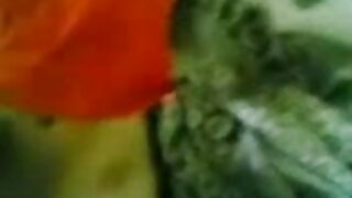 অপারেটর তার লাল চুল প্রলুব্ধ. চুদা চুদি মভি