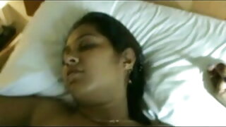 এক বাঙালি মেয়েদের চুদাচুদি মেয়ের সাথে.