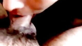 বসুন বাঙালি মেয়েদের চুদাচুদি এবং আপনার পায়ে ছড়িয়ে.